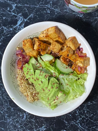 Kinoa poke bowl tofuga