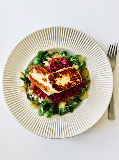 Grilljuustu salat